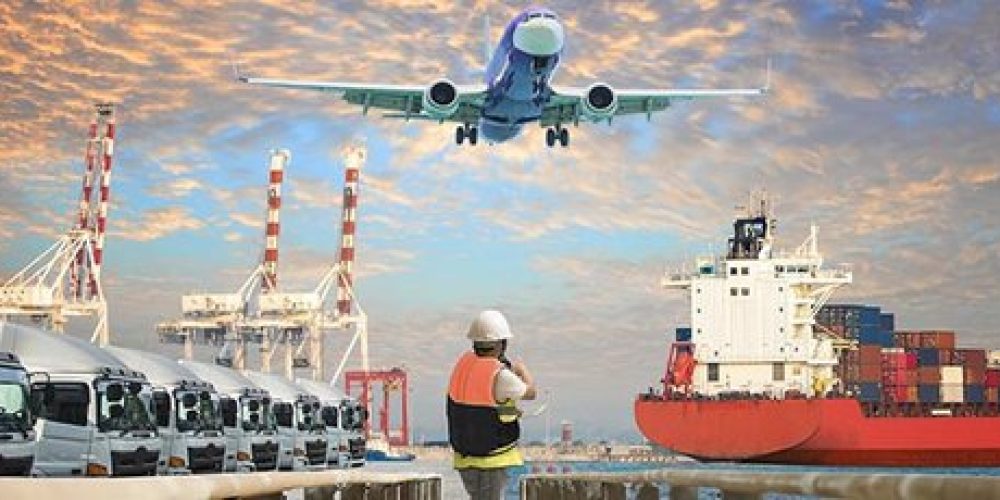 What are the consequences of a poorly chosen freight forwarding service?